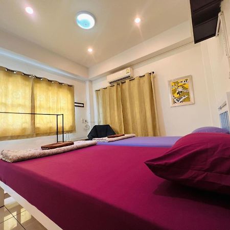 Aekkalukthai Hostel رايونغ المظهر الخارجي الصورة