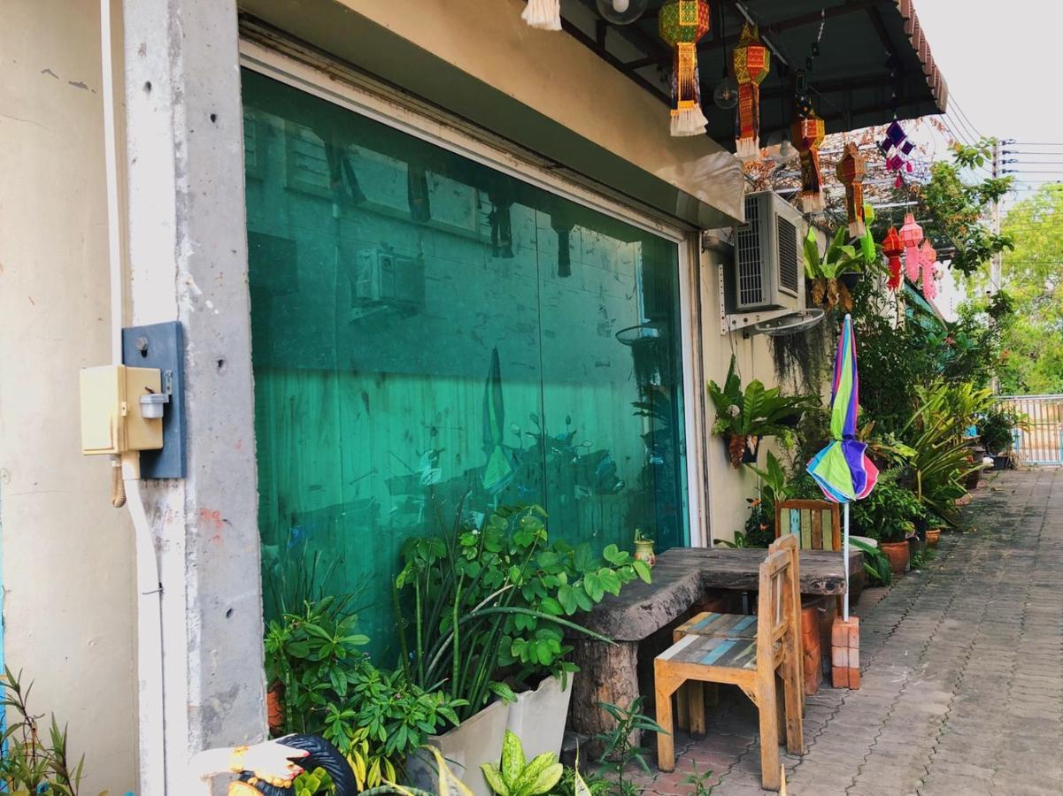 Aekkalukthai Hostel رايونغ المظهر الخارجي الصورة