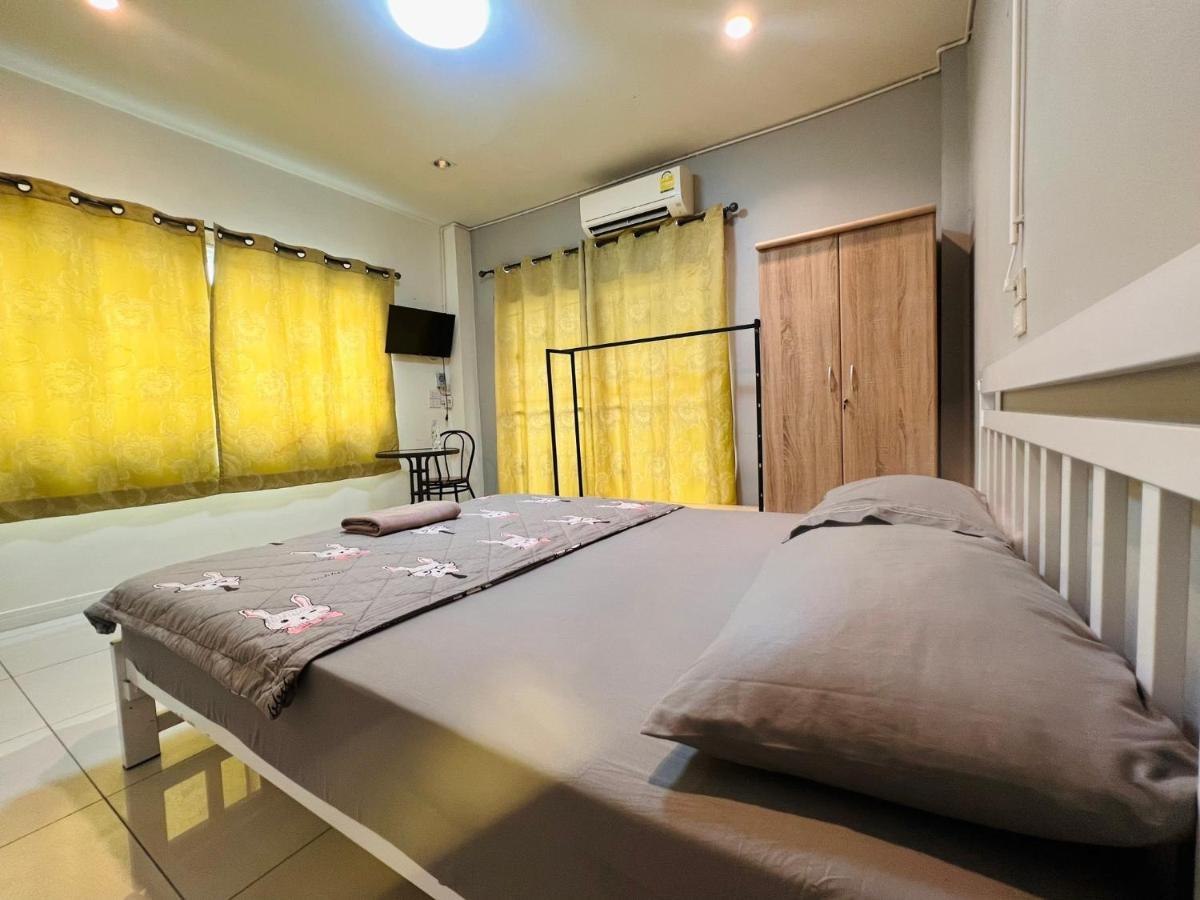Aekkalukthai Hostel رايونغ المظهر الخارجي الصورة