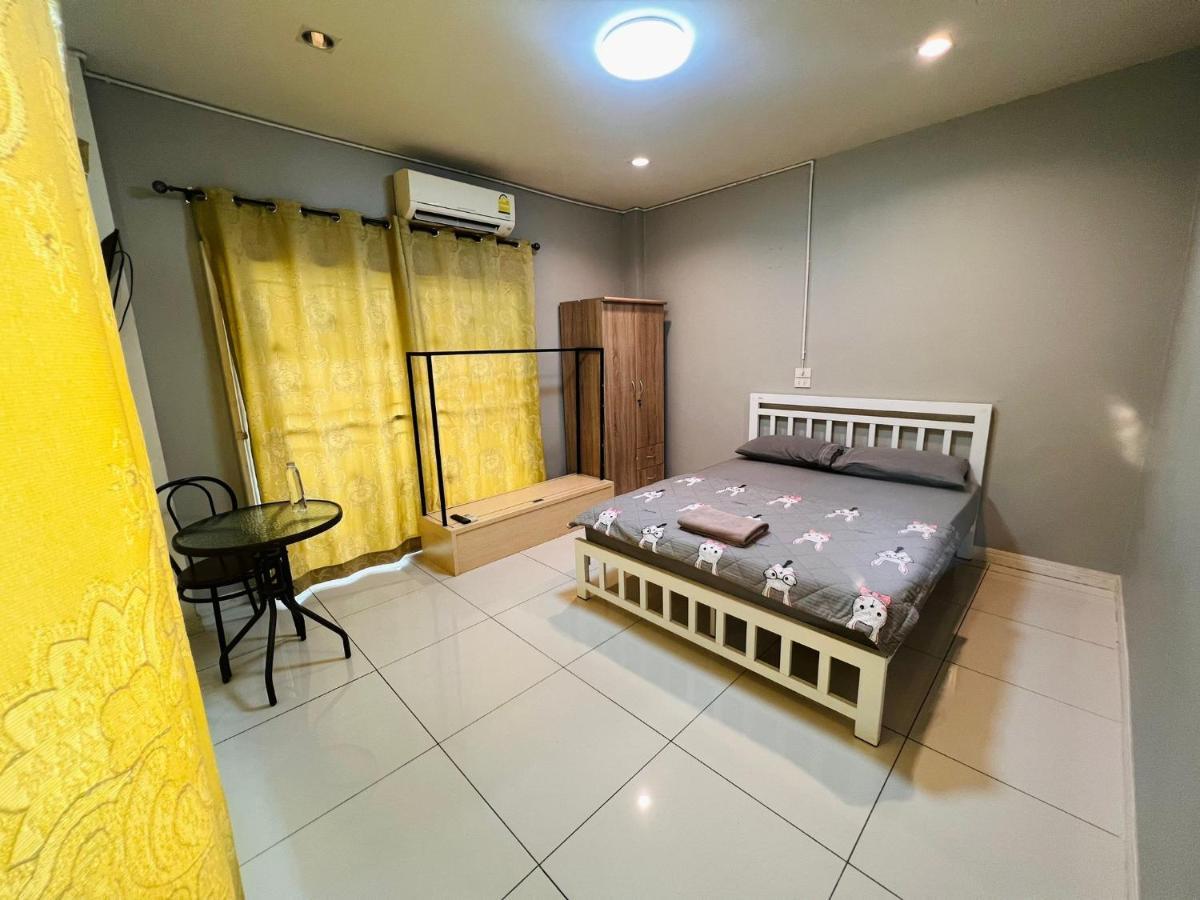 Aekkalukthai Hostel رايونغ المظهر الخارجي الصورة