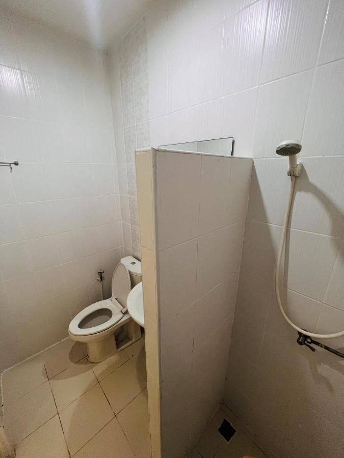 Aekkalukthai Hostel رايونغ المظهر الخارجي الصورة