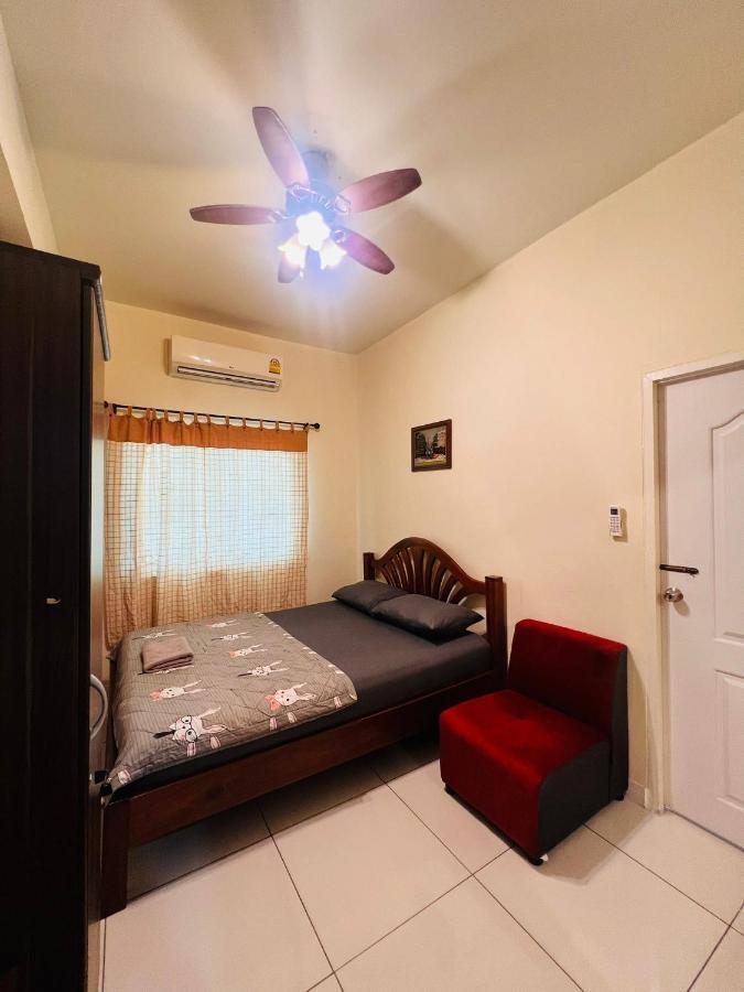 Aekkalukthai Hostel رايونغ المظهر الخارجي الصورة